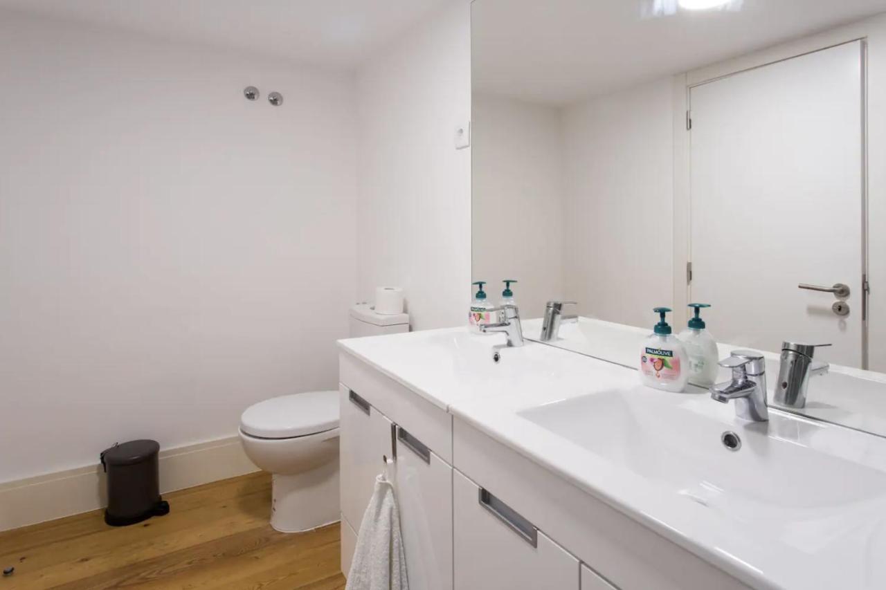 Beautiful 3-Story House In Chiado With A 40M² Private Terrace Διαμέρισμα Lisboa Εξωτερικό φωτογραφία