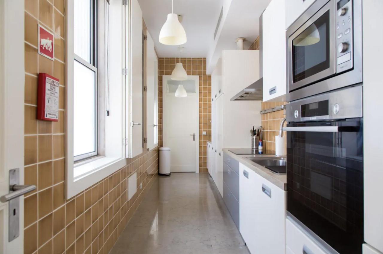 Beautiful 3-Story House In Chiado With A 40M² Private Terrace Διαμέρισμα Lisboa Εξωτερικό φωτογραφία